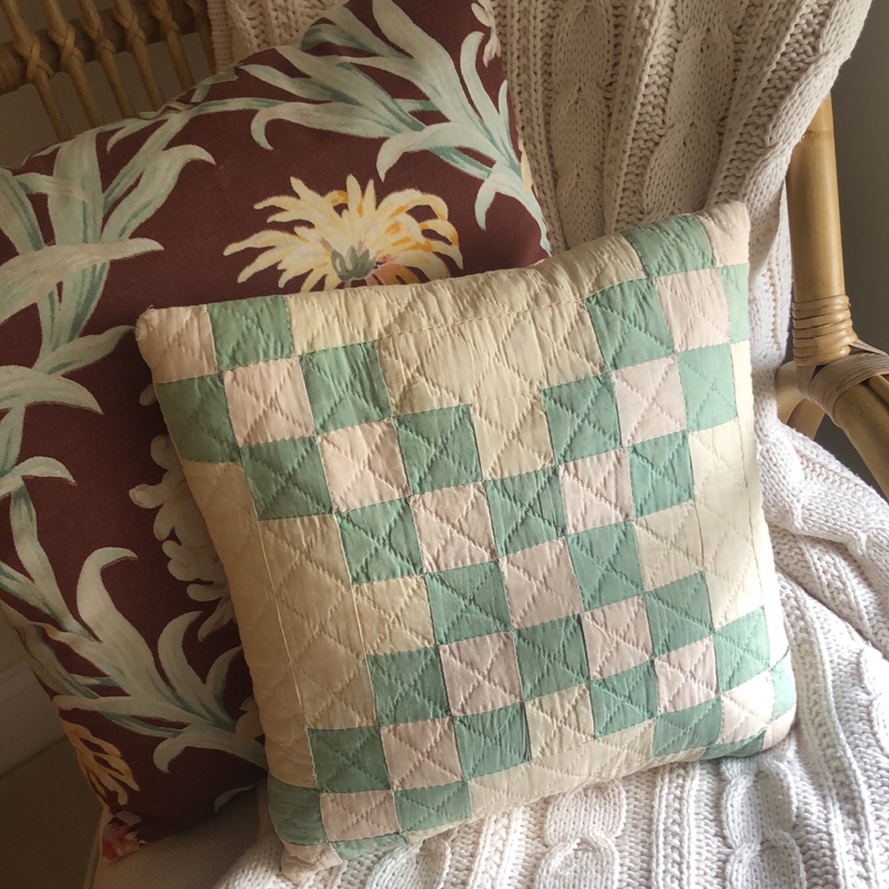 Vintage pillow created from vintage quilt. Unique, one of a kind. FIRM PRICE. - Picture 6 of 9